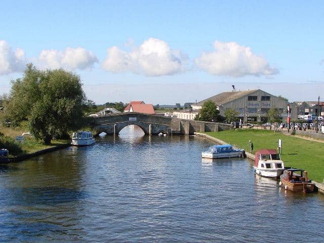 Potter heigham day boat hire is the perfect day trip out the norfolk broads. Full of wildlife