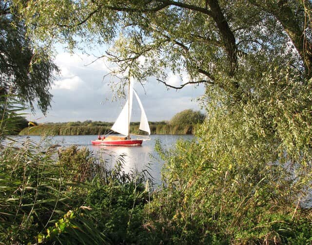 Sailing boats are popular on the norfolk broads. I've seen many people opting for this when spending the day on your norfolk broads boat hire horning