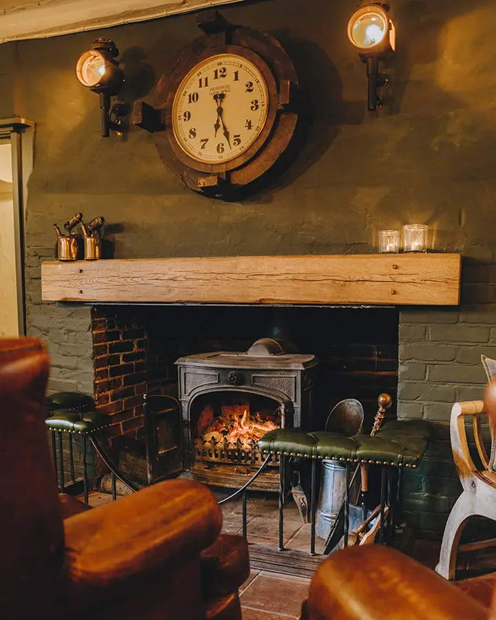 This beautiful decor of the gin trap inn captivates its customers with its old cottage charm. One of the best Pubs In North Norfolk