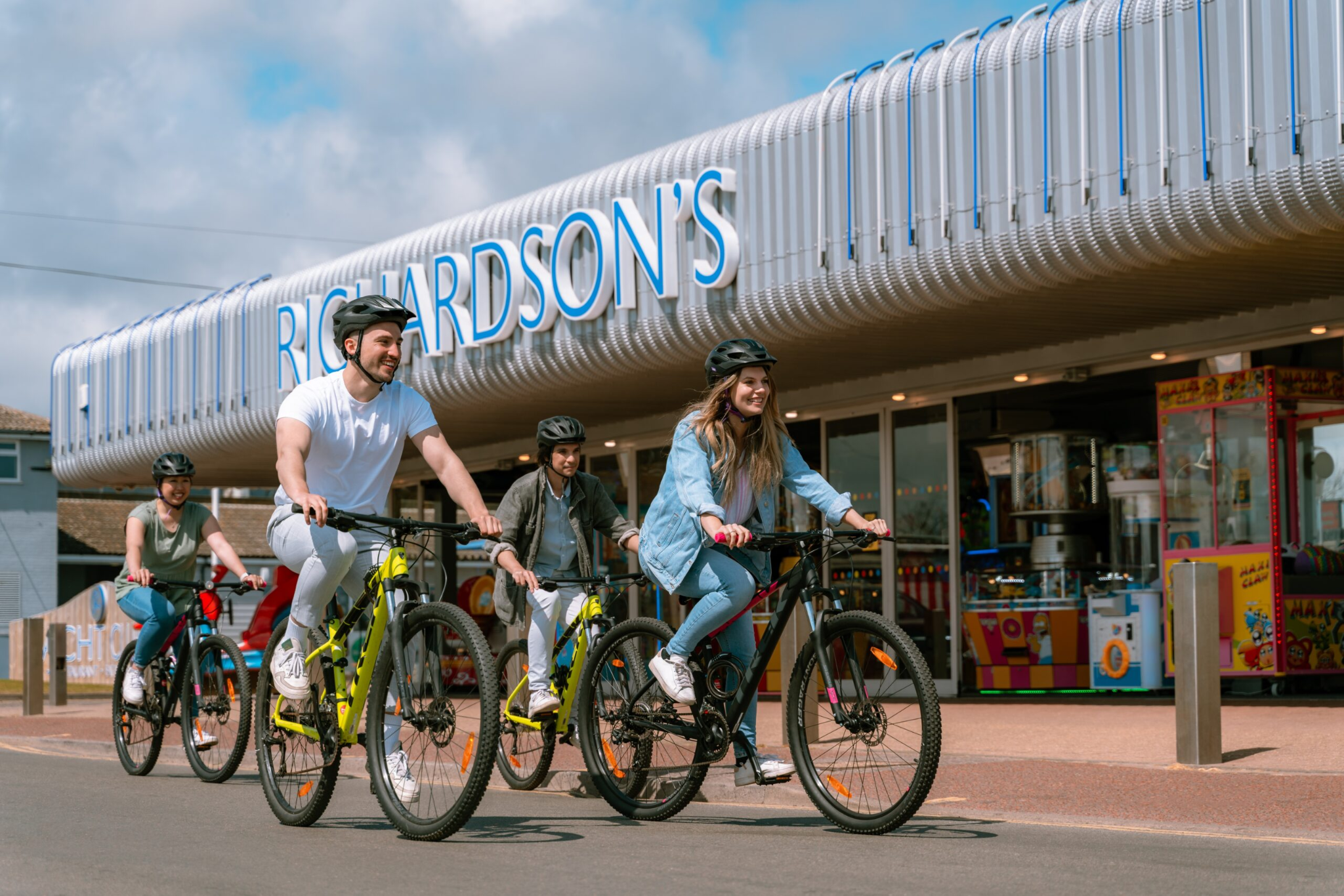 Richardson's is a great company found up and down the broads offering everything from holidays, bike hire and boat hiring