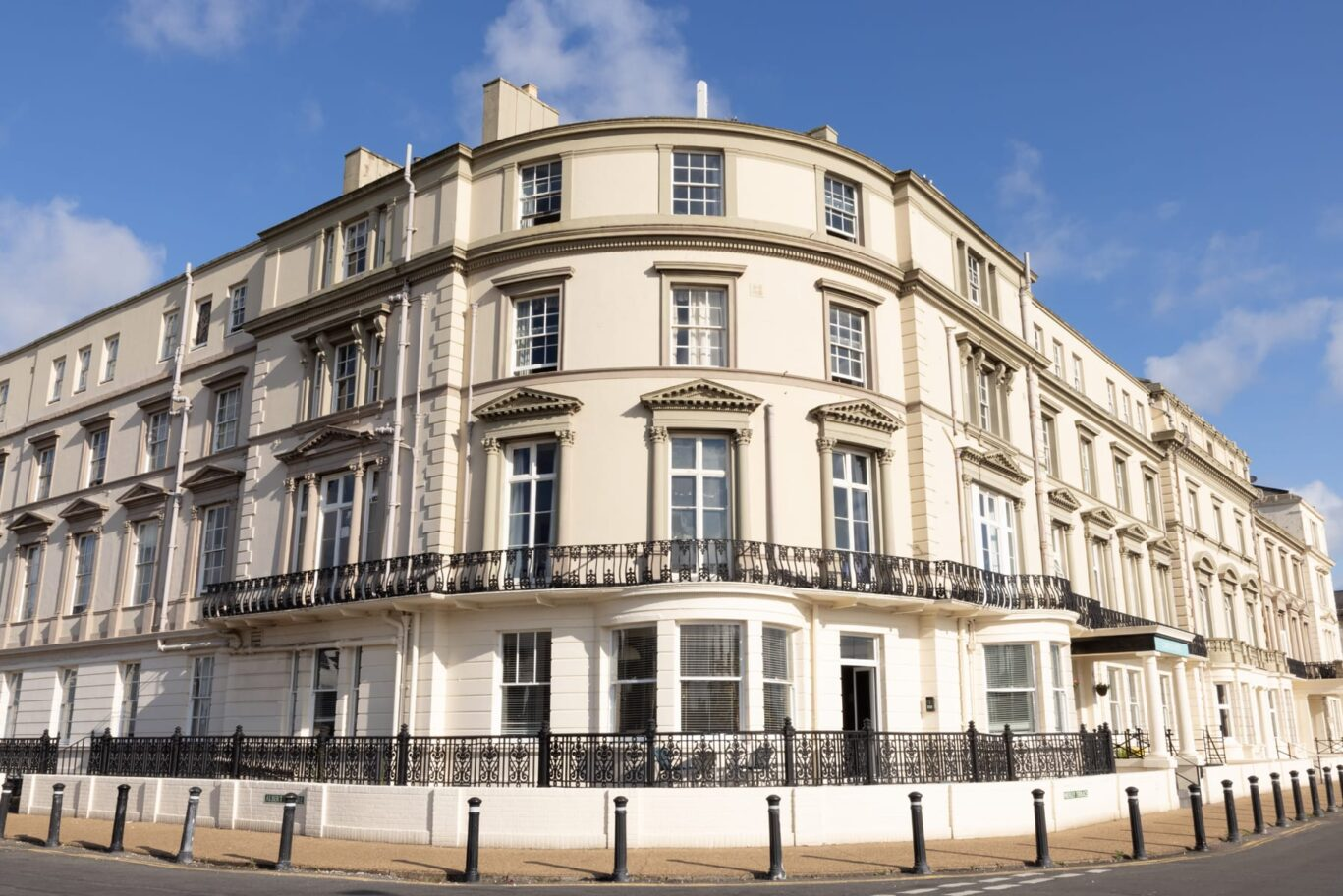 Many people over the years visiting Yarmouth have stayed at the Carlton hotel. It's known as a historic landmark and goes back hundreds of years. The location is prime Great Yarmouth and a stone throw away from the beach